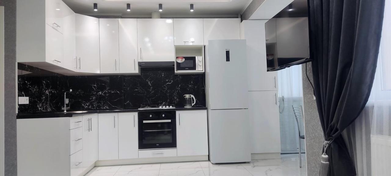 Malinki Apartment Odessa Ngoại thất bức ảnh